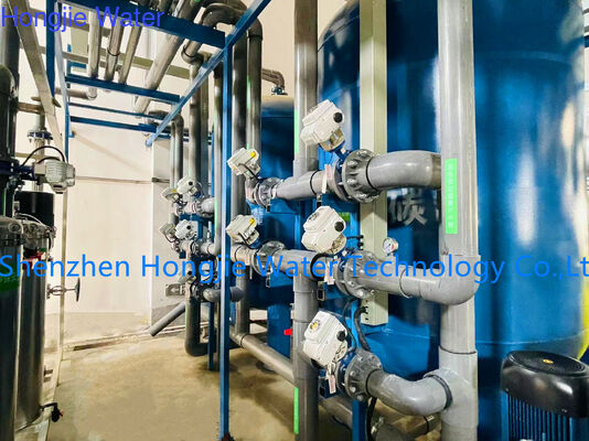 Goede prijs 10T/H Industrieel RO-waterzuiveringssysteem met geleidbaarheid < 10μs/cm en volledig automatische PLC-besturing voor aquarium en aquacultuur online